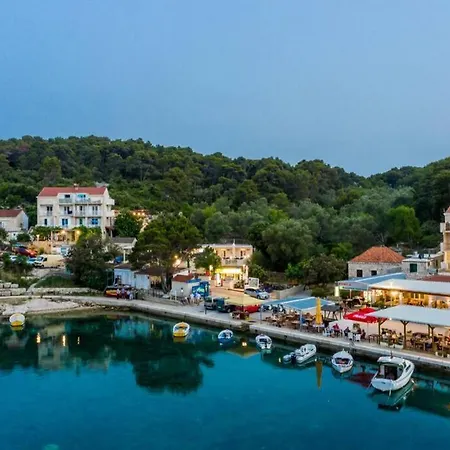 Corallium بومينا