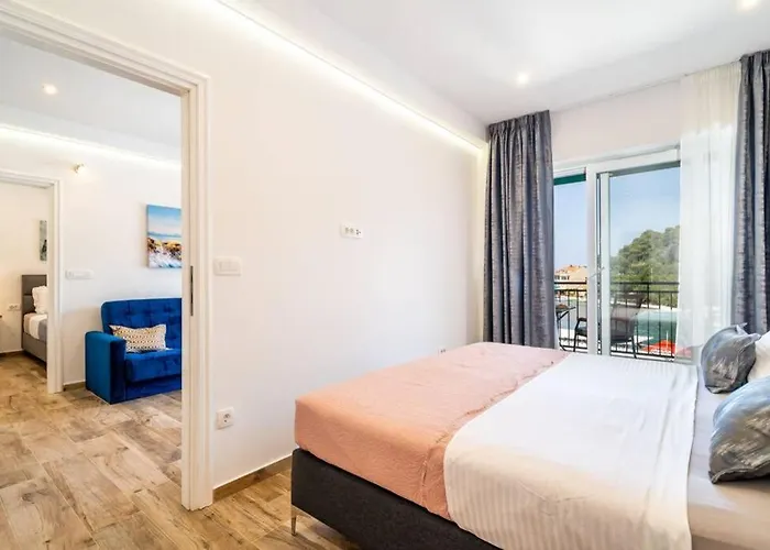 Corallium بومينا