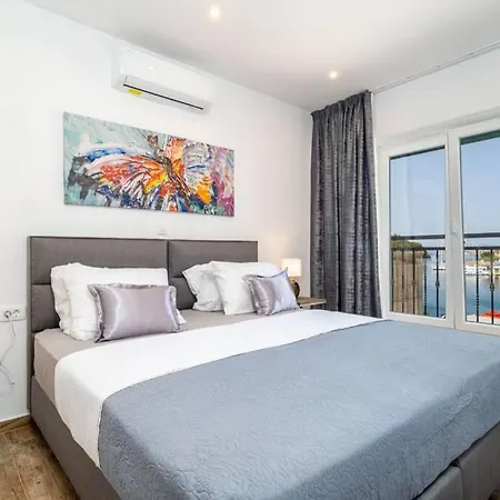 Corallium Pomena